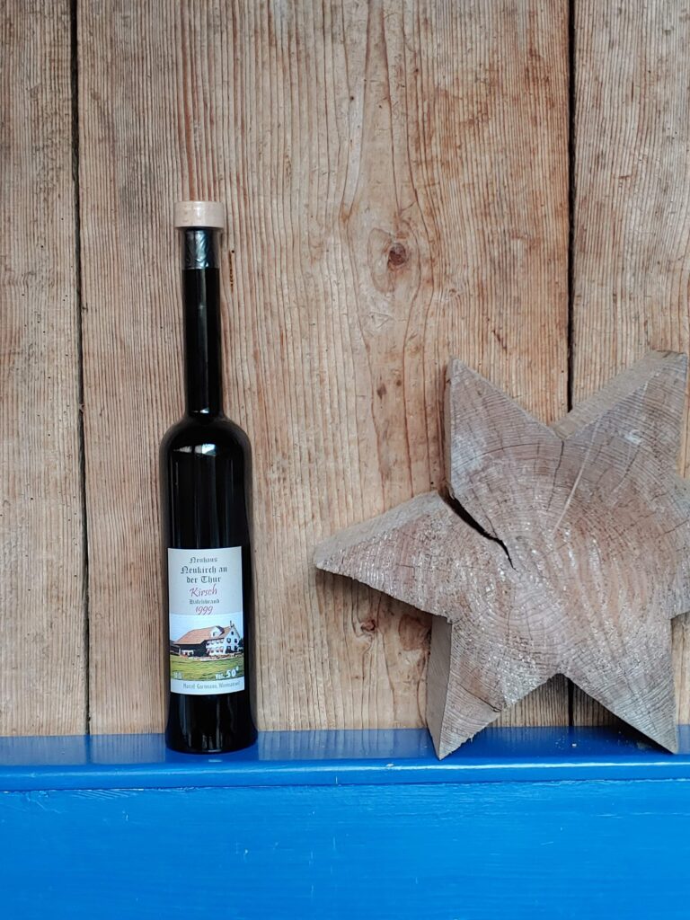Flasche Kirsch-Schnaps (Rarität)